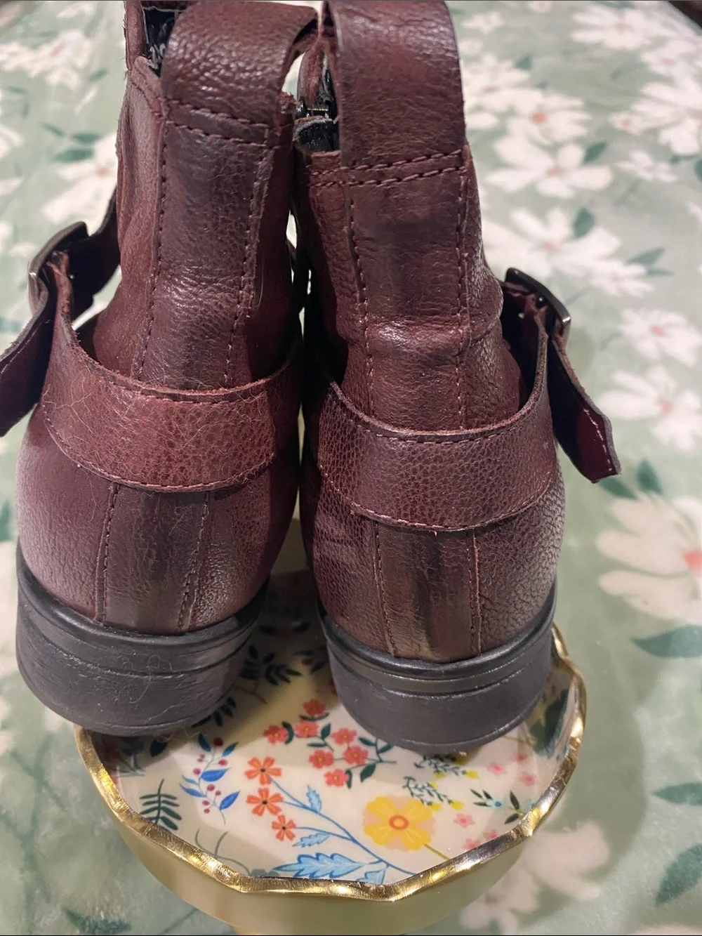 Miz Mooz Suzy Women's Burgundy Buckle Ankle Boots 8.5/39 Leather